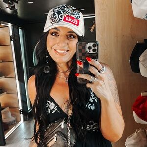 Meet your Posher, Angelina